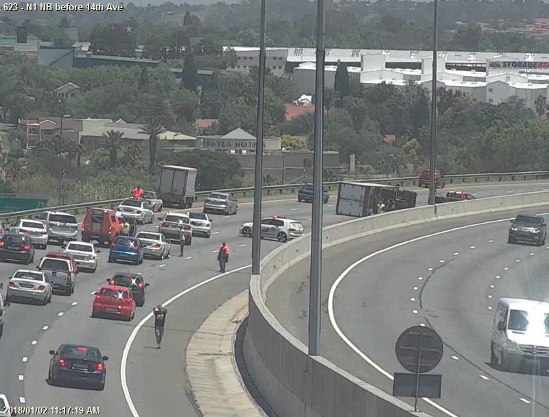 itrafficgp's tweet photo. 122399: Crash (Overturned Vehicle) on N1 Northbound before 14th Ave. 2 right lanes closed. Slow moving traffic. https://t.co/EBmXb1sG4j