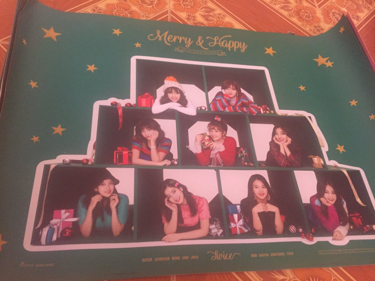 Nan_012345's tweet photo. 🎉ลดด🎉โปสMerry&Happy ขนาดใหญ่มากก ตอนนี้เหลือ80฿ค่าตอนนี้เหลืออย่างล่ะ3แผ่น
#วันซ์สายเปย์ #ตลาดนัดทไวซ์ #ของสมทไวซ์ #ทไวซ์ #HeartShaker4thwin https://t.co/RdFIPRAptr