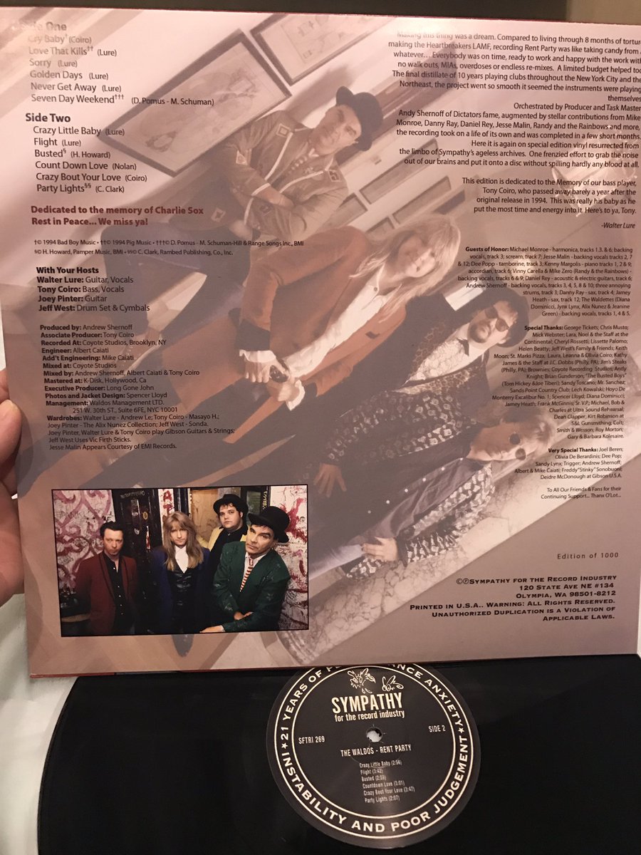 n27de23c8a2zmp's tweet photo. THE WALDOS / RENT PARTY。米盤再発レコード。ジャケも変更されてて、1000枚限定らしい。94年作品。15年にWALTER LURE来日時に買って、サインを頂いた。このアルバム実はめちゃくちゃカッコいい！HEARTBREAKERS直系のロックン��ール！久しぶりに再生。 https://t.co/6BEQbet9xR