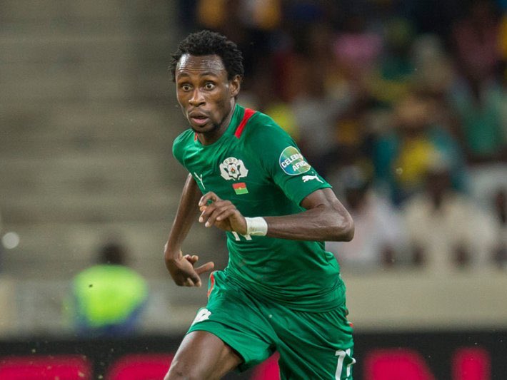 InfosFootBEL's tweet photo. [#MERCATO] : Selon @walfoot, 🇫🇷 Romain Habran (@PSG_inside) et 🇧🇫 Jonathan Pitroipa (libre, ex-@ALNasrSC) seraient proches de rejoindre 🇧🇪 @official_rafc https://t.co/1hwPtzBN7M