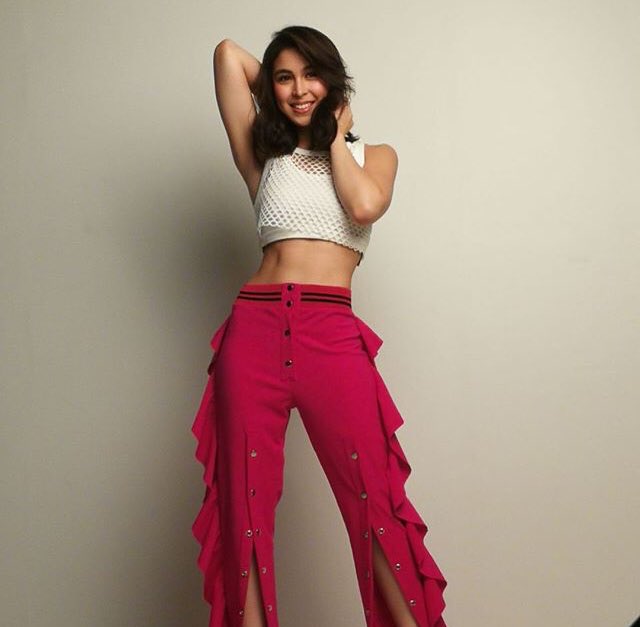 JBeautiesPMPG's tweet photo. #JuliaForCosmo ๐ https://t.co/gdXpi8T8HL