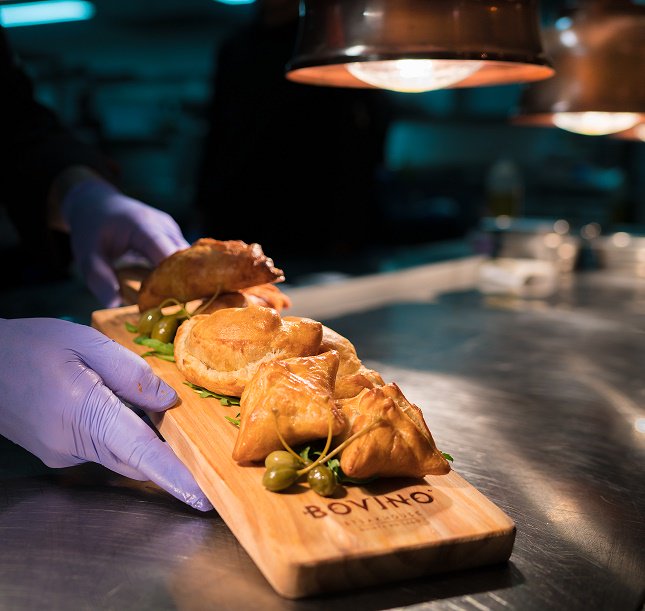Start off your dinner with one of our special Empanadas! 

#BovinoSteakhouse