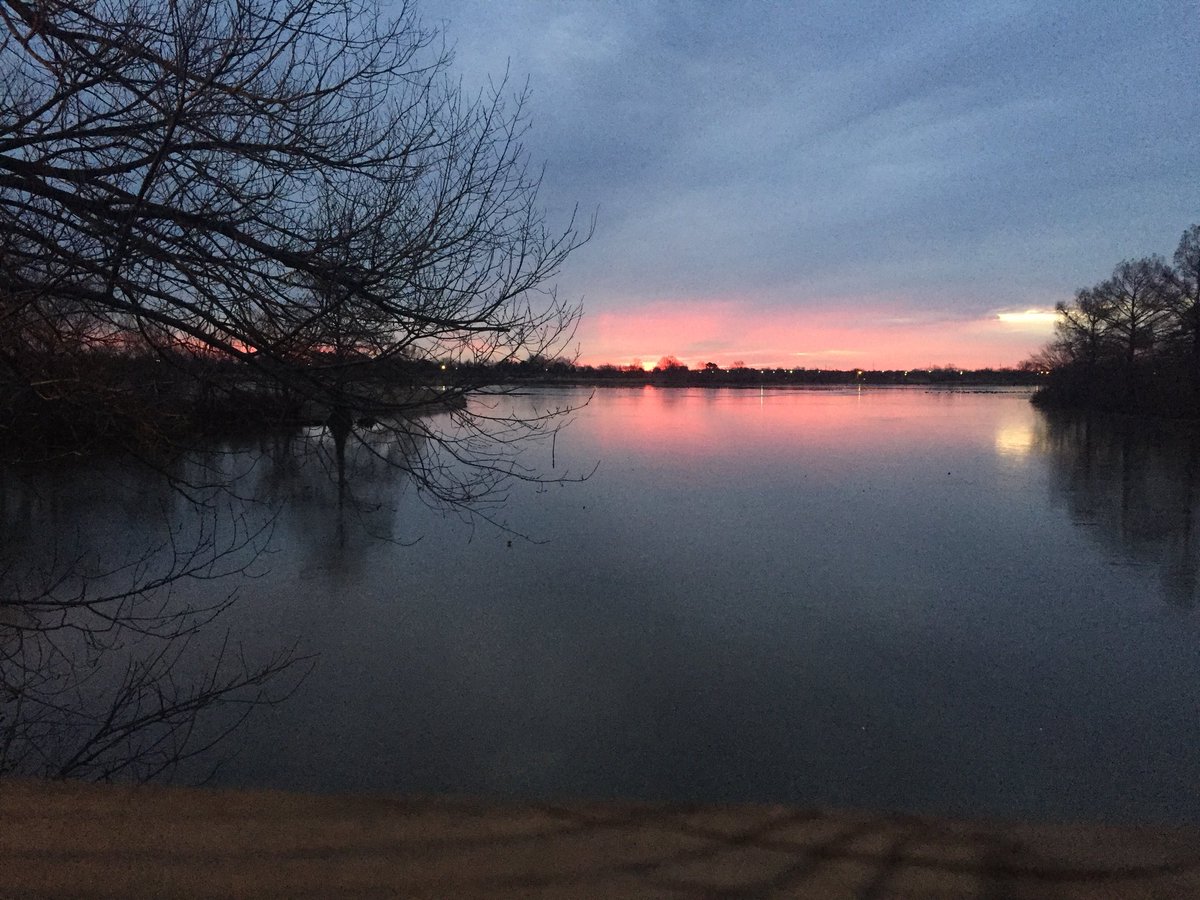BigSlim_1's tweet photo. Morning ruck. 13 degrees. Beat the sun. @strenuouslifeco https://t.co/UJXiz7hpxg