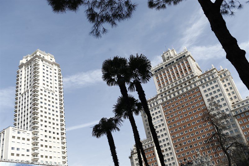 leshoteliers's tweet photo. España bate récord de inversión hotelera en 2017: precios al alza y operaciones de calado https://t.co/kaC7YtllWU https://t.co/ocrkl97i6x