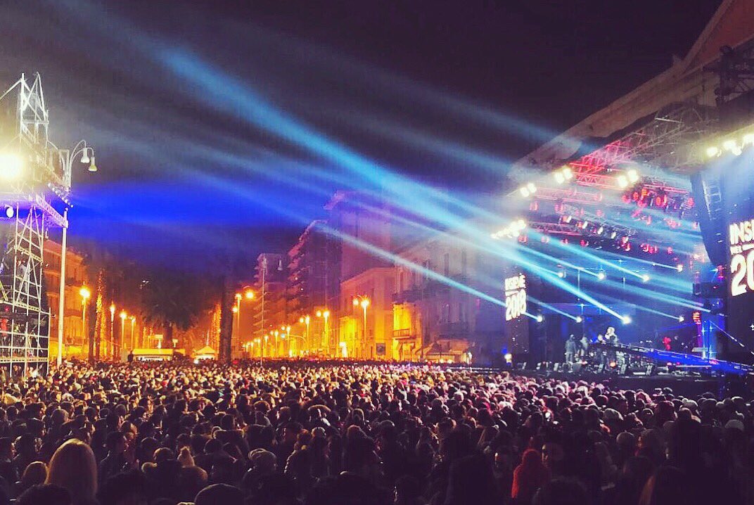 mengonimarco's tweet photo. Grazie Bari e grazie ai 100.000 di Capodanno! Il miglior modo per iniziare un anno importante.
Ci vediamo presto. Anzi, prima! https://t.co/1f7hBG0eFF