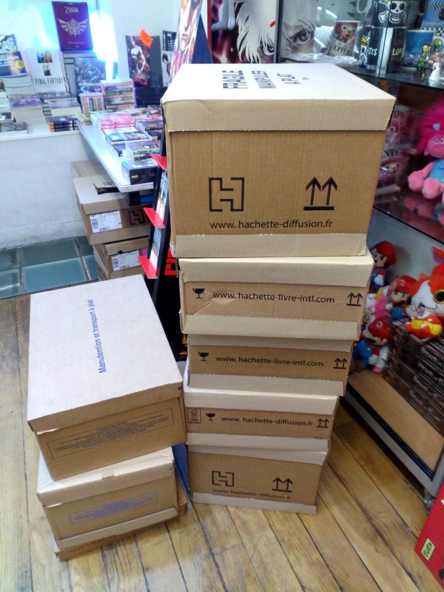 hayakushop's tweet photo. Nos premiers cartons sorties de #manga de l'année #2018 ! Déballage en cours d'exécution. https://t.co/PrgO574mBk