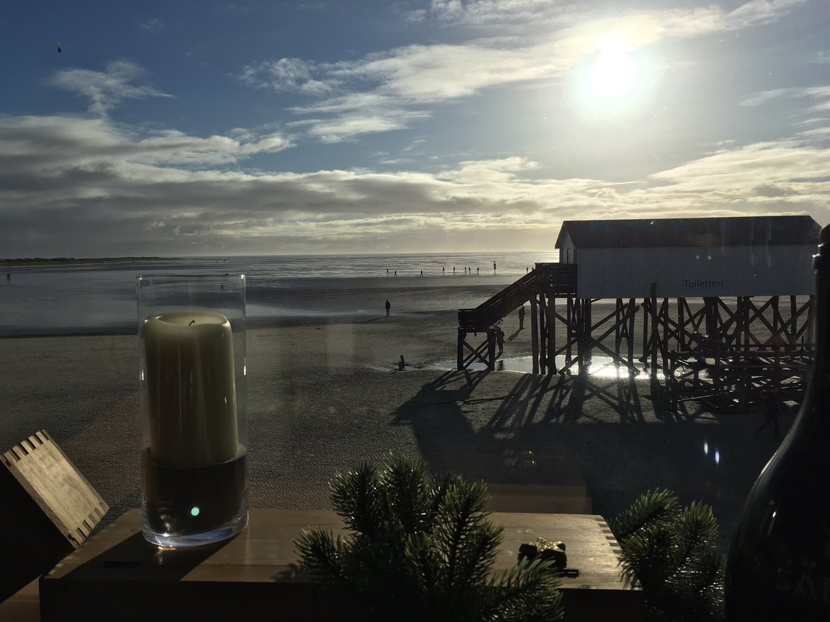 larslowinski's tweet photo. Nice and bright afternoon on the beach at Sankt Peter #Ording, Germany #bliss https://t.co/H0Qe5eJz9M