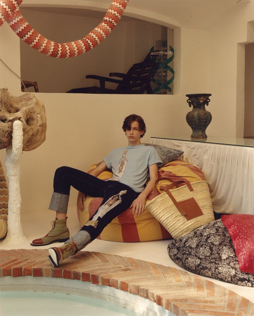 LoeweJP's tweet photo. 最新 #LOEWESS18 メンズ コレクション。
ウェアからチャームまで。
https://t.co/ojTwbeOj8x
#LOEWE #ロエベ https://t.co/FoZdInxuJf
