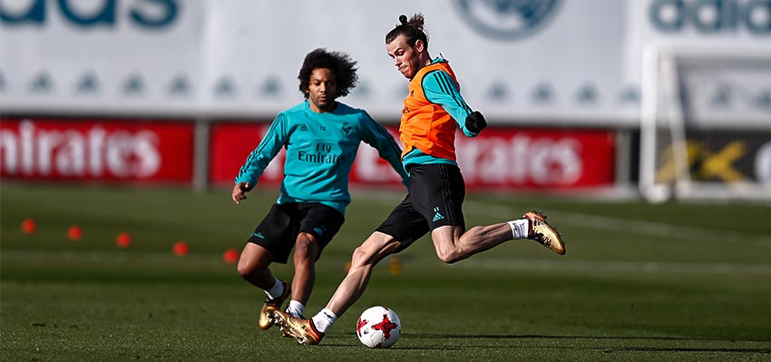 realmadrid's tweet image. 🌱⚽✅ Primera sesión de entrenamiento de 2018.

#RMCity | #HalaMadrid 

Ver galería de fotos 📸👇

bit.ly/entrenamiento0…