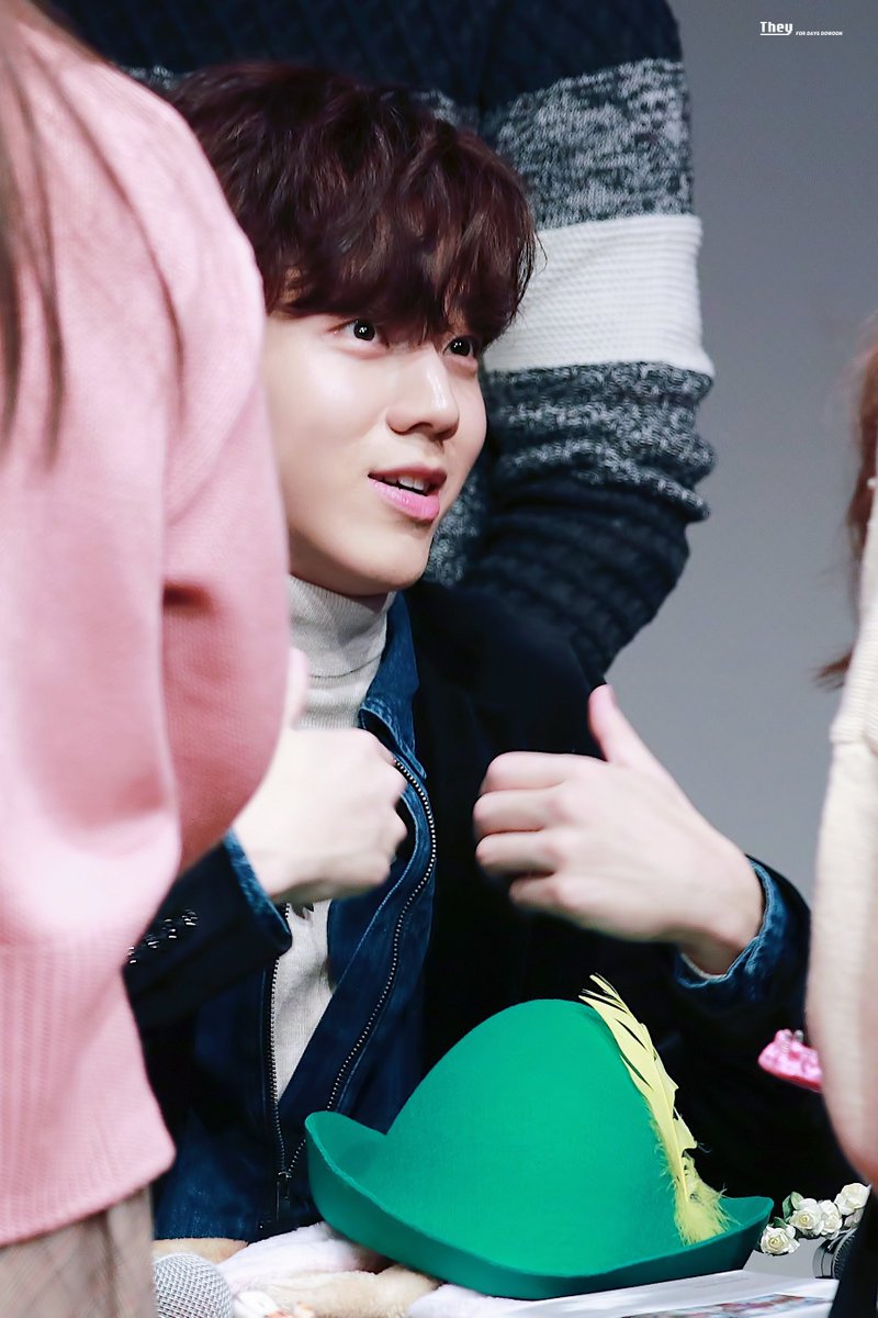 171215 
요즘 독감이 유행이래요 ㅠㅠ 
감기걸리지 않게 옷 따스히 입고 다니셔야 해요 ! 🤗
#DAY6 #데이식스 #도운 #Dowoon