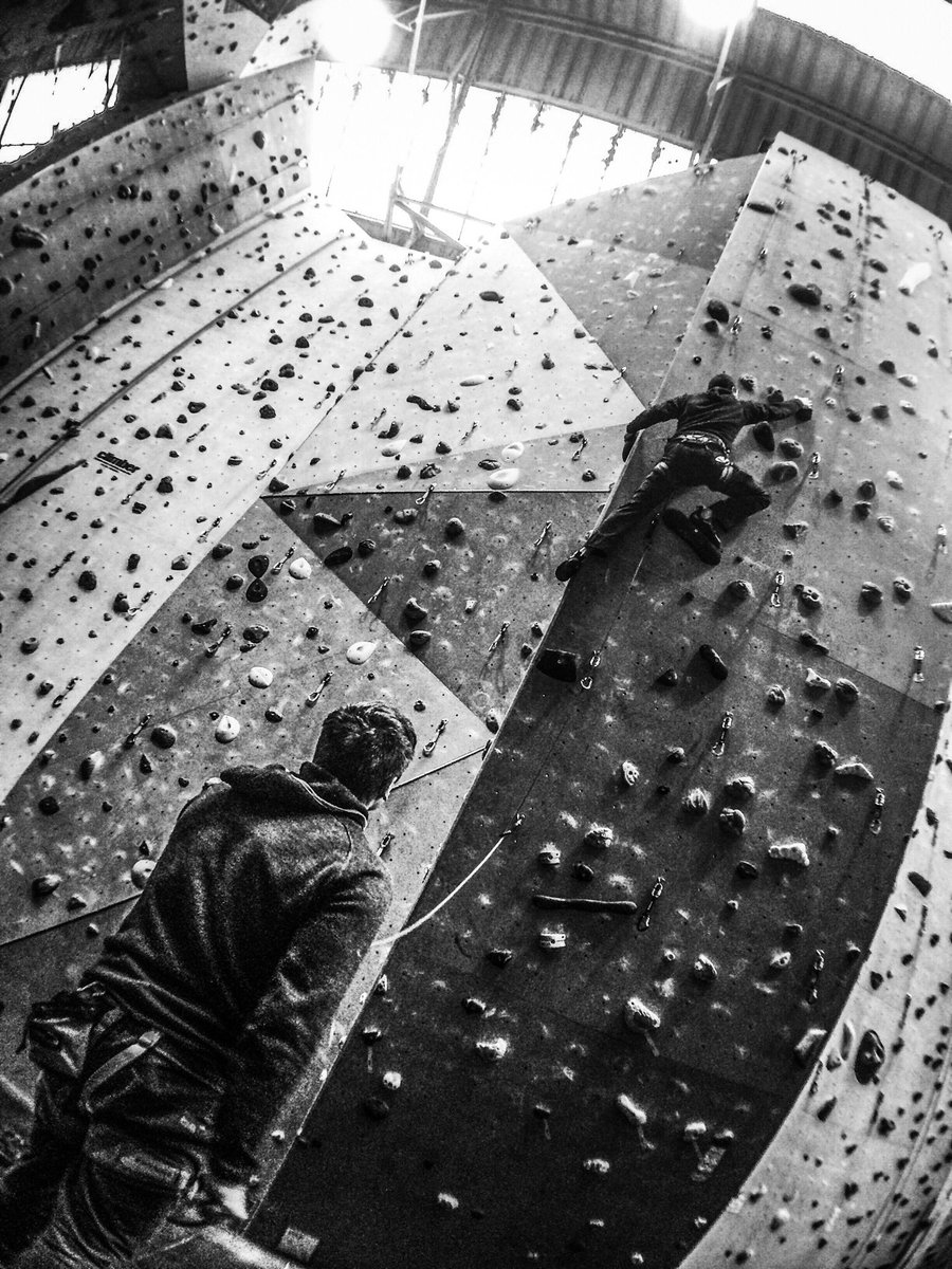 Parthian_RDG's tweet photo. Just a few of our members getting their #firstclimbof2018 at RCC! #getfitcommit 💪🏻 https://t.co/ynCbQRnIMW
