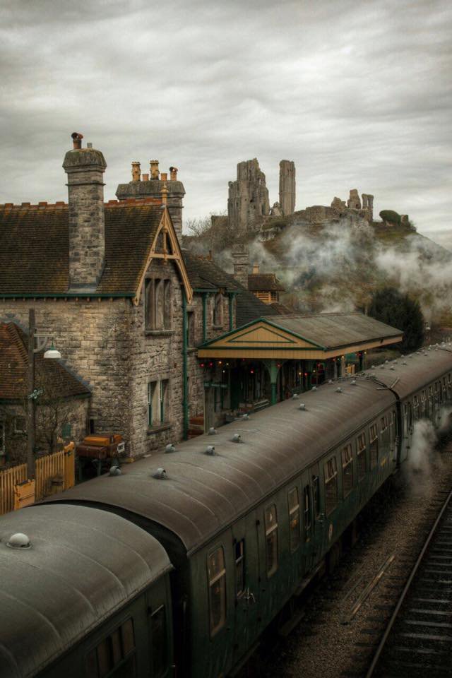 Hogwartssite's tweet image. Por un 2018 en el que pueda visitar el parque temático de Harry Potter en Orlando.