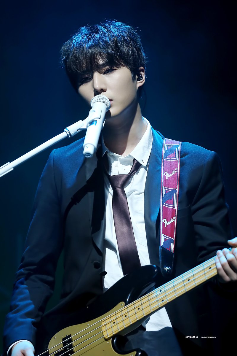 special_youngk's tweet photo. 171222 EVERYDAY6 in December

#영케이 #YoungK #영현 #데이식스 https://t.co/JeuccHN0pP