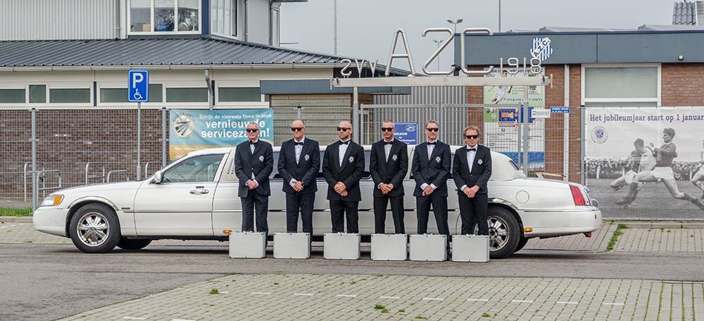 AZC_Zutphen's tweet photo. Wat een grandioze aftrap van ons jubileumjaar. In een bomvolle kantine werd onder andere op spectaculaire  wijze het jubileumtenue gepresenteerd. Foto’s: Freddie Burgers. #AZC100jaar https://t.co/PQBPhG6bLt