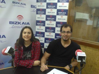 BizkaiaIrratia's tweet photo. Jon Durana eta Lara Folcia Kanadan irakasle https://t.co/lTouyM9nZN https://t.co/hiqEBXjKUD