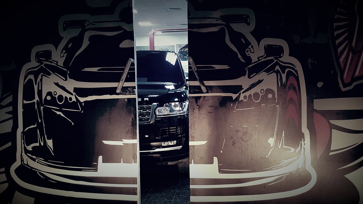 SuperFixGarage's tweet photo. Great Way to Start 2018!
#superfix #superfixuae #meanwhileatsuperfix #garage #polishing #detailing #cars #uaecars #instacars #الإمارات #دبي #الشارقة #سيارات #سيراميك #dubaitag #dubai❤️ #mydubai #dubailife #luxurylifestyle #luxurylife https://t.co/gLtgyzCluv