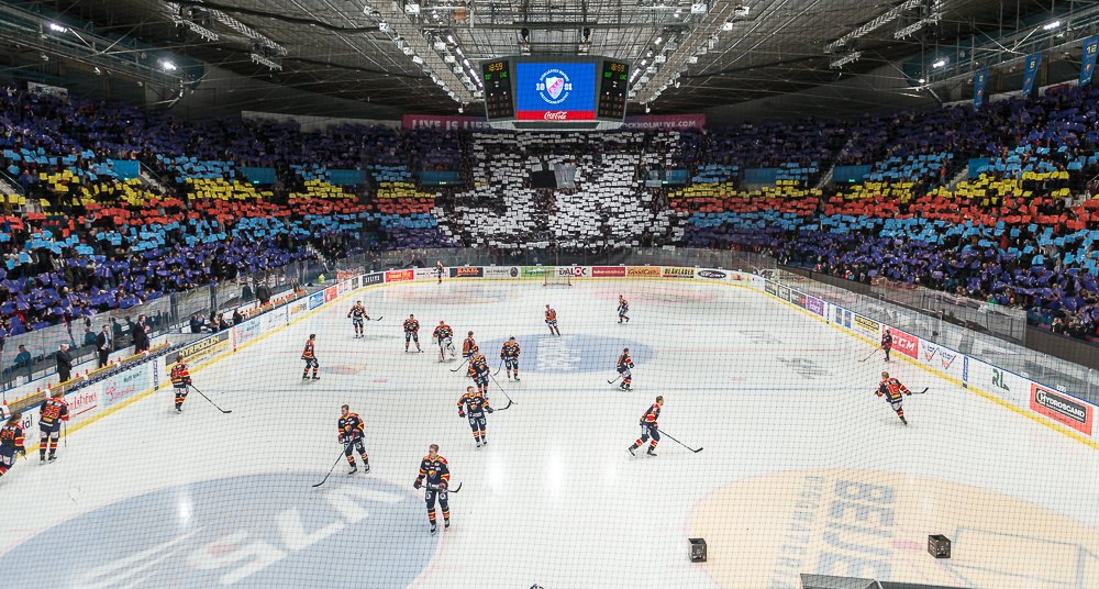 jarnkaminerna's tweet photo. På lördag är det ÄNTLIGEN JK-dagen på Hovet! Ladda upp på En Arena inför matchen – med flera fina gäster https://t.co/sZU3MC0sFL https://t.co/YesEfG5pbi