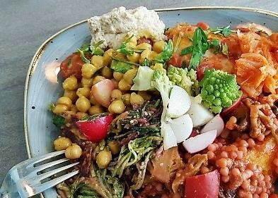 eatnordvegan's tweet photo. Happy New year! π Who's keen on some nutritious plant based goodness to kick off of the year? #veganaf #veganresolution https://t.co/4B69FdPwDZ https://t.co/frhoMenmer