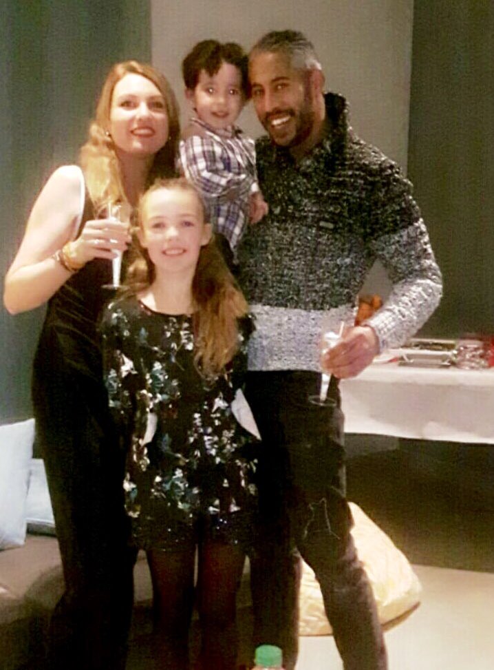 Nous vous souhaitons une bonne et heureuse année 2018🥂🥂🍾
#MehdiSavalli