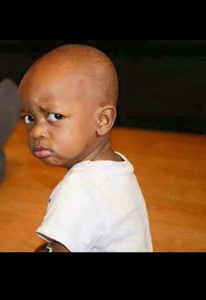 MelodyMiyaVibe's tweet image. This nigga threw amaS/O to his homies at his Dad&apos;s funeral like it was a night at SA Hip Hop awards

#RobbieMalingaFuneral 

I&apos;m shook!