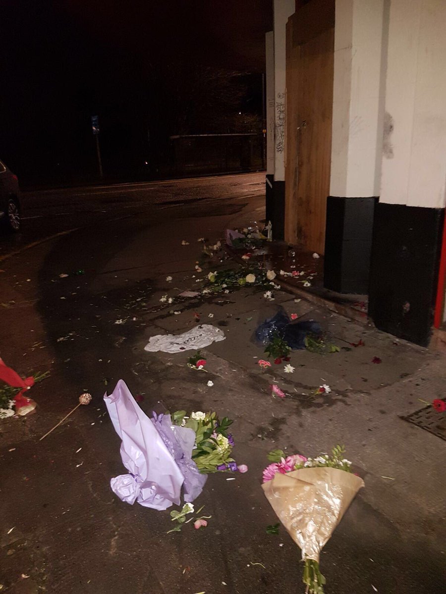 louisswanson's tweet photo. Shauns flowers destroyed and flag stole whoever done this doesnt have a heart and are little scumbags that will be sorry! coward tramps!!!! Scum of the earth! https://t.co/PbXnrU46tw