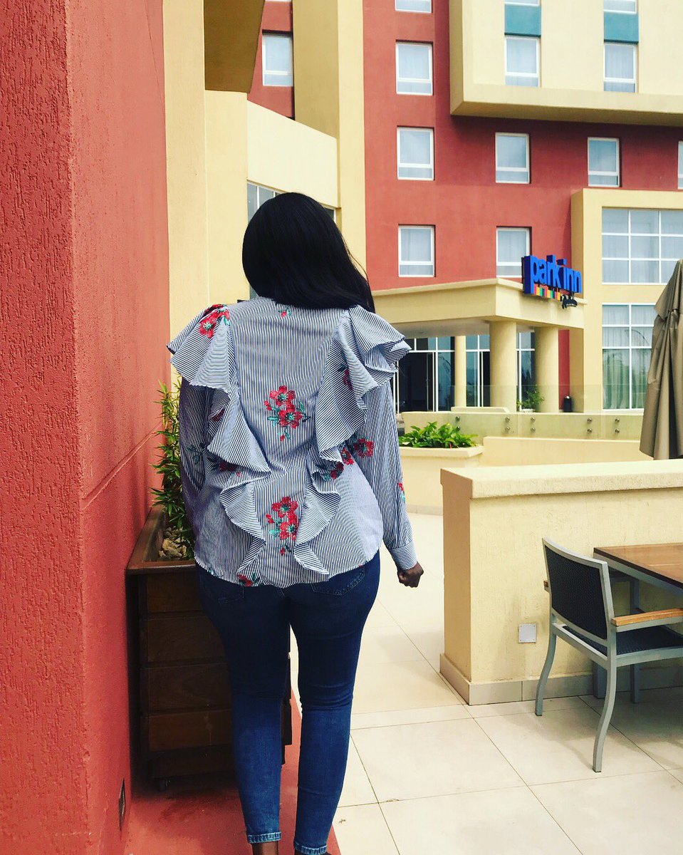 Thank you @parkinnkigali for a lovely stay ✨#soniamugabo #2018 #foodie #goodliving #Kigali #Rwanda #fashiondesigner #kimono #africanfashion #ruffleshirt #staycation #newyear #SMliving