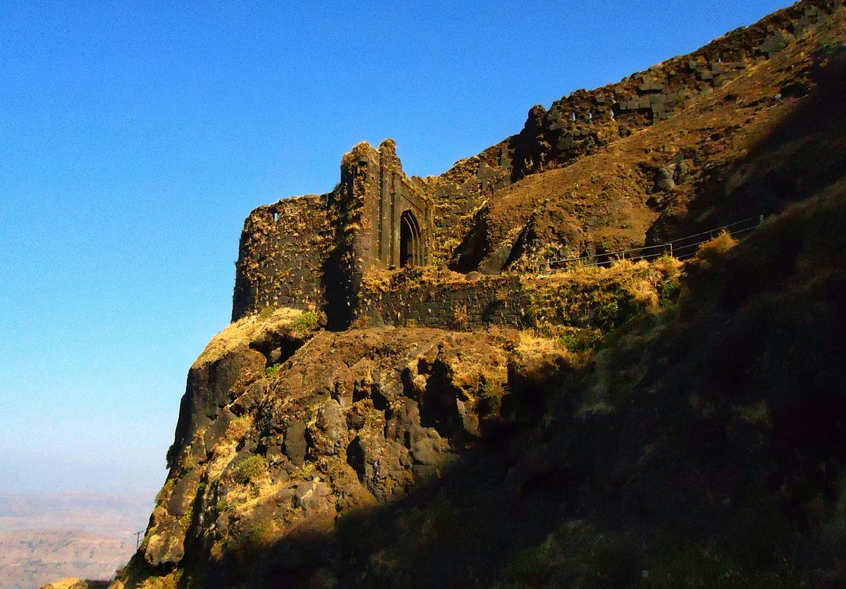 meeeamol's tweet photo. Rajgad
A holy place for trekkers.

#IncredibleIndia #myclick #amazingmaharadhtra https://t.co/7L3rsc6Oif