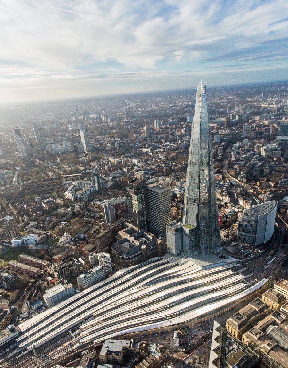 London Bridge looks amazing! 😍
#Construction
📷 credit: <a href="/networkrail/">Network Rail</a>