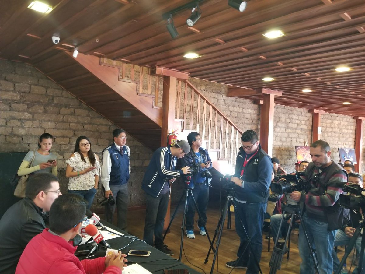 EDEC_EP's tweet photo. @carlosroj19 " #EDEC continuará facilitando el camino con distintas entidades del sector público y privado en beneficio de reactivar y propiciar espacios de comercialización para los @CTranvia" https://t.co/ricABx6R7Q