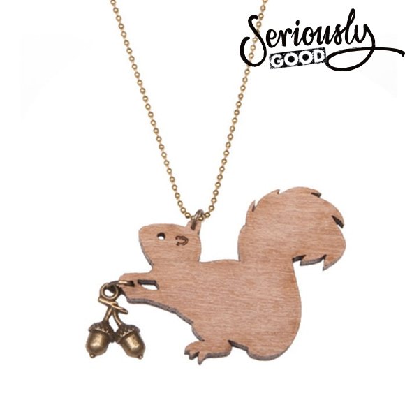 Van deze eekhoornketting word je toch gelijk vrolijk!? All Things We Like heeft duurzaam Dutch design met een glimlach. Verkrijgbaar voor €19,95 in onze webshop: goo.gl/ffKyfy #duurzaamdesign #dutchdesign