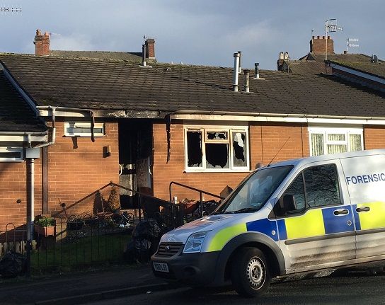 StaffsFire's tweet photo. A woman has been left seriously injured after a bungalow fire in #Burslem on #NYE It's believed the incident started accidentally &amp; that it was smoking related. Read more here:  https://t.co/YsPW3ezfxn #SAMECampaign https://t.co/uClM7cnGme