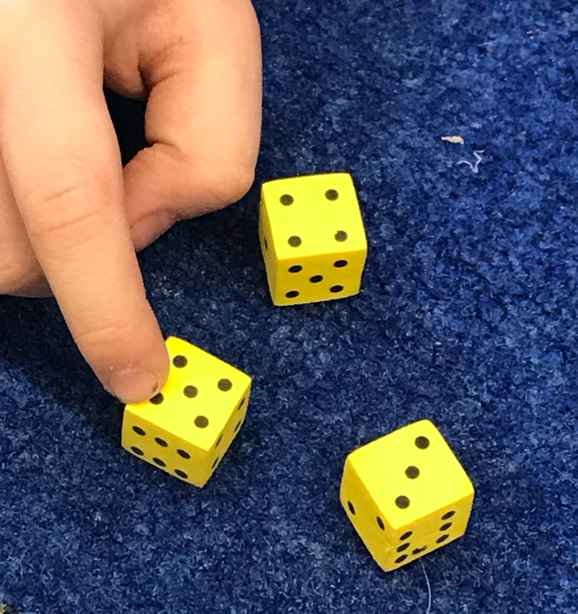 chrissybug24's tweet image. 1st gr S: “I added 5 and 4 to get 9 then I took one from the 3 to get 10 plus the 2 left over” #listentounderstand @WillowvilleE  @WestCler #WCLearns