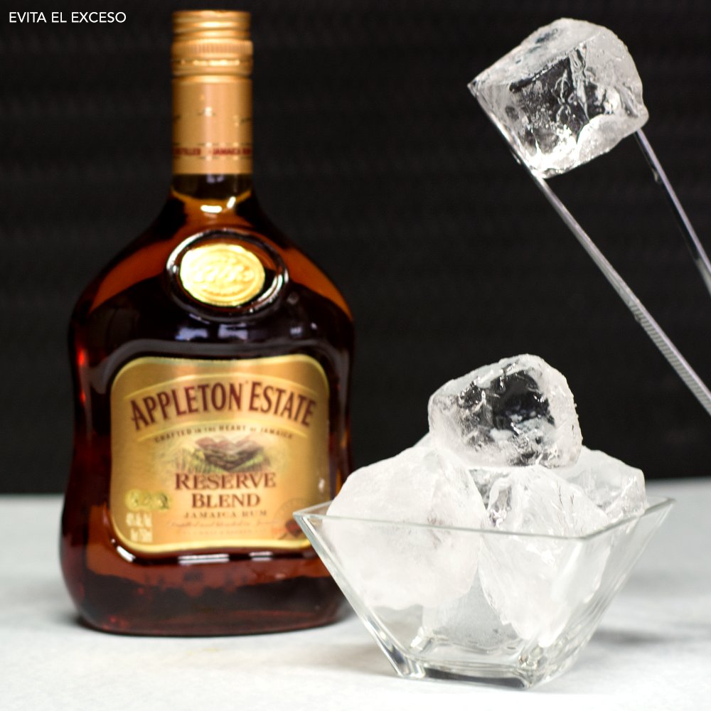 #BartenderTip Utilizar hielo cristalino no altera el sabor del cóctel al derretirse.