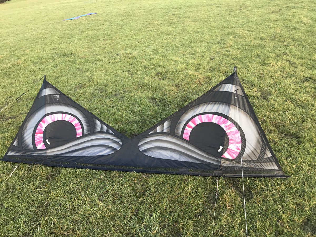 I love the design and colours used on this 4string kite. Do you see colour everywhere? It’s amaizing the difference it can make to how we feel 🤗