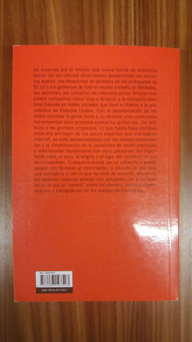 #BiblioZentro recomienda 'Ciberactivismo. Las nuevas revoluciones de las multitudes conectadas' liburua gomendatzen dizuegu #LibuZentro-tik