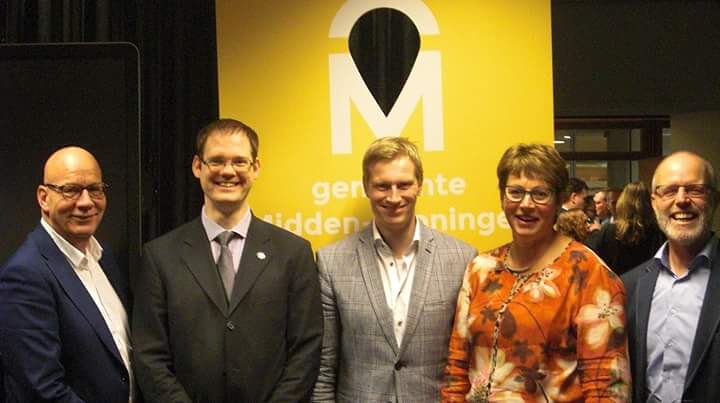 CDA_MiddenGron's tweet photo. Mooi CDA team beëdigd en geïnstalleerd #middengroningen Veel succes met het gezamenlijk bouwen aan een sterke gemeente. https://t.co/j6OwJv4lmL