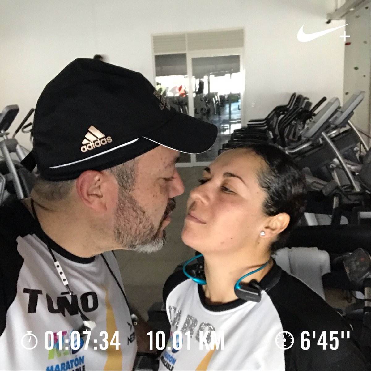 AntObregon's tweet photo. #YoElegíCorrer #RunningInLove #BetterTogether El 2018 apenas empieza pero el #MaratónLala2018 ya está a dos meses...!!! #VamosMásAllá Seguimos entrenando @CaroSerratos y yo en #LifeAndFitnessLeón 🏃🏻♀️🏃🏻♂️❤️ https://t.co/cLCmpBN6D8
