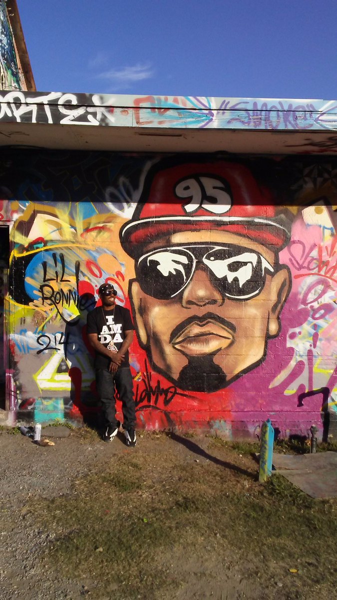 TonySlowmoBeats's tweet photo. π¨ graffiti by me for @iAmLilRonnie #DSR ... #DallasShit π© https://t.co/iCoiMjOR7X