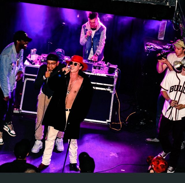 WallStreet_100's tweet photo. My Happy Place 😁😍🤓😎🤑 ON STAGE WITH MY PEOPLE!!! THANK YA THANK YA FATHER FATHER!!! Ahhhh 🙏🏽 https://t.co/Vkwn5cYT4P