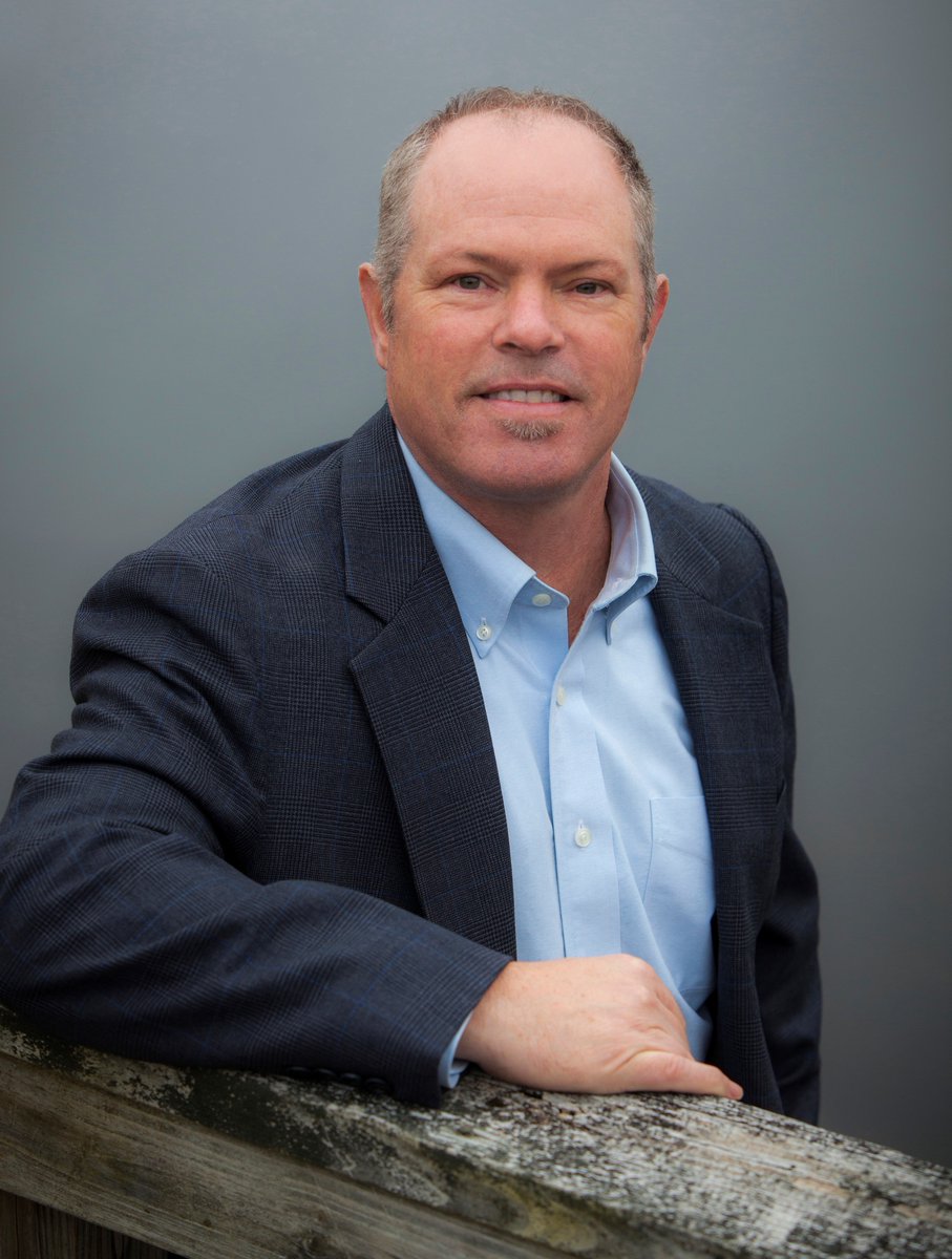 Hawk_Mountain's tweet photo. We are welcoming 2018 with our new Sanctuary President, Sean Grace! https://t.co/ZdutloTGZA