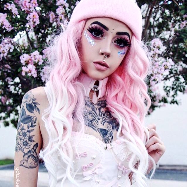 “This is probably my new favorite color. Besides black of course.” || #NewProfilePic