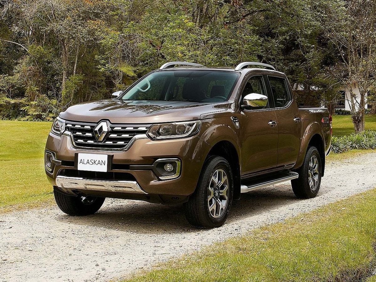 africautomob's tweet photo. Du S.U.V au Pick Up,@renault_fr   lance l'#Alaskan...apte à dompter les pistes africaines?
#AfricAutoMobility https://t.co/3l3keeSKIE