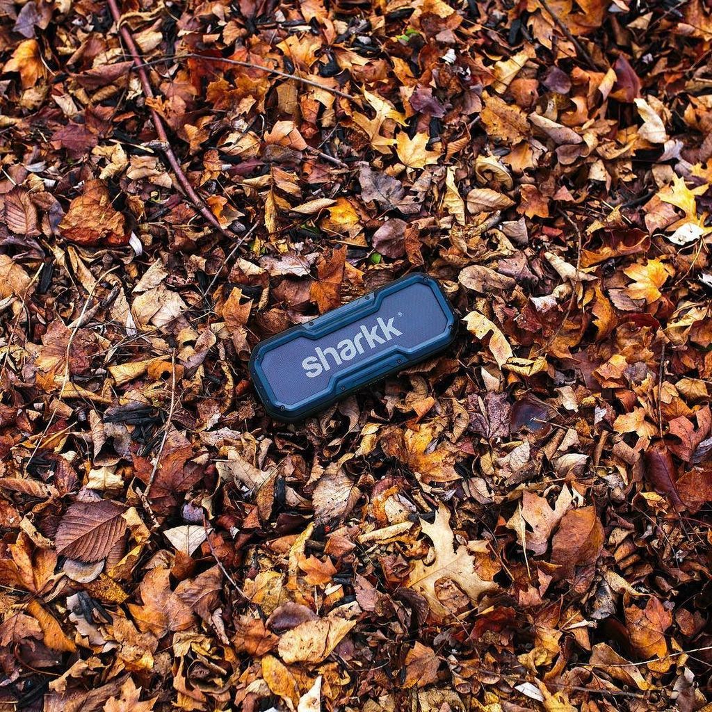 ShopSharkk's tweet image. Designed with a Rubber Exterior. IP65 rating, able to stand up to water from inside and out. #Commando ift.tt/2DQ2GIX