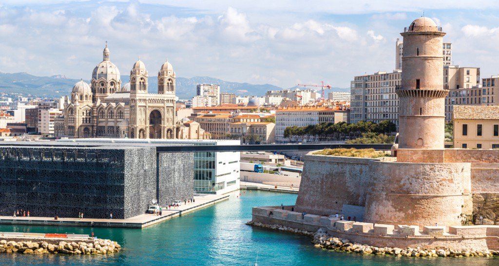 TVTools_'s tweet photo. Retrouvez les solutions #TVTools au musé #MuCEM pour ses affichages et sa gestion de murs d'écrans !
> Notre rôle : assurer la guidance et l'information des visiteurs à travers deux murs d'écrans entièrement pilotés par nos TVT Walls https://t.co/6Qx6keo5gn