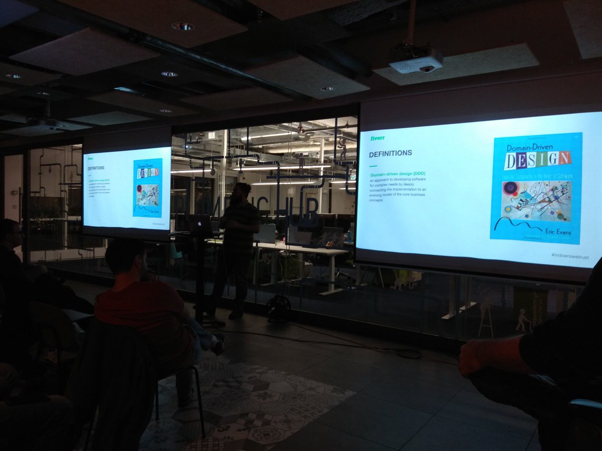 CleanCodeAll's tweet photo. @erikashepa is talking about Domain Driven Design #DDD https://t.co/ziEk0mBNEU