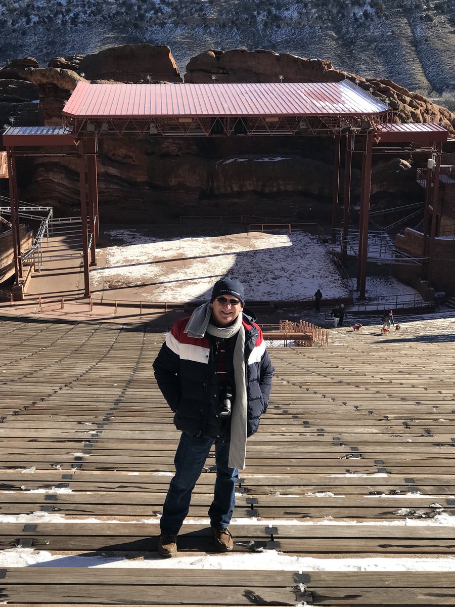 MelissaMGio's tweet photo. When nature calls... 🗻❄️🧣🧤#travel #redrocks https://t.co/B8iVTKWj7F