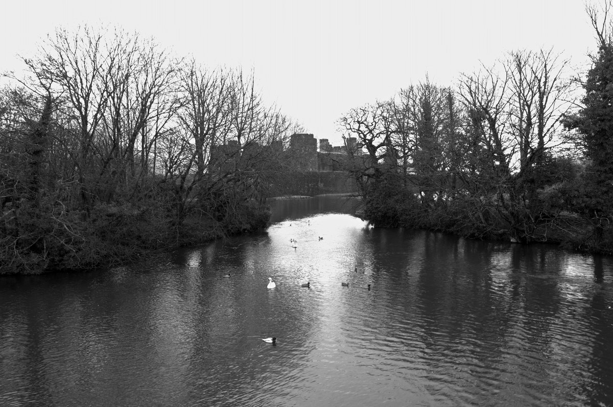 Delweddauimages's tweet photo. Caerphilly Castle various aspects 
#Caerphilly, @Caerphilly_Cadw @CaerphillyCBC #photography #Delweddauimages https://t.co/ikGpqMbiXe