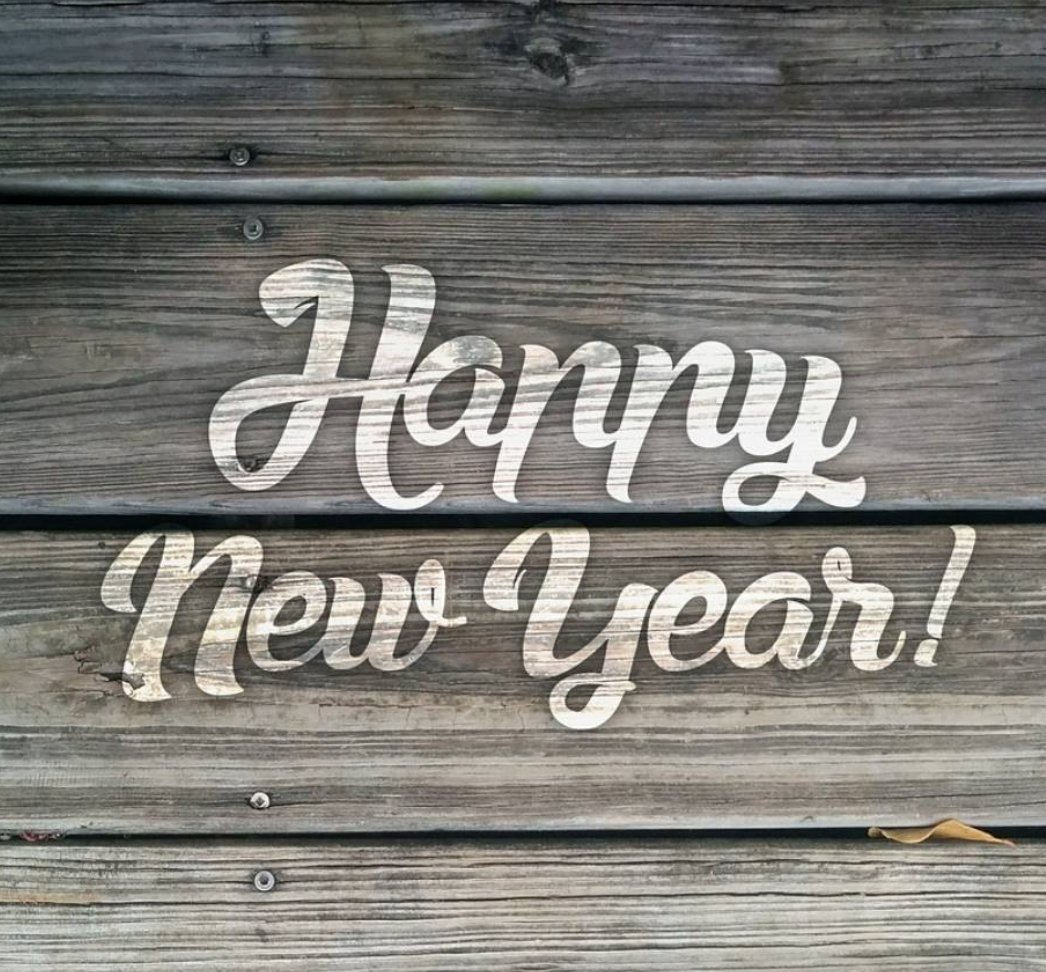 _PWFurniture's tweet photo. Thanks to all of our friends, family, and great customers who helped make 2017 one for the books! #pinewood #furniture #newyear #2018 #holidays #homedecor #woodworking #craftsmanship #value #quality https://t.co/aSvKl8ksl1