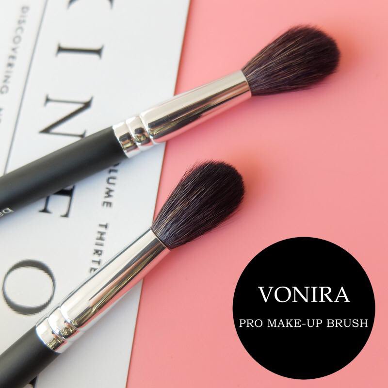 Vonirabeauty9's tweet photo. Tapered eye blender brush,fine soft goat hair,which applying eyeshadow on eye area .you will have smokey eye.
#eyeblenderbrush
#eyeblendingbrush
#taperedeyeshadowbrush
#taperedeyeblenderbrush
#taperedeyeblendingbrush
#smudgebrush https://t.co/Q0ACNAML91