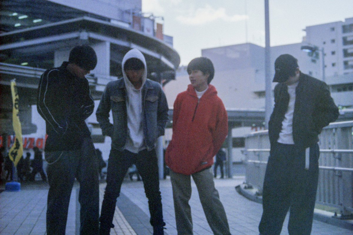 Bombtrack_5's tweet photo. 遅くなりました！
あけましておめでとうご���います！
今年もライブ頑張って行く所存ですので応援よろしくです！ https://t.co/2YdqLIczsL